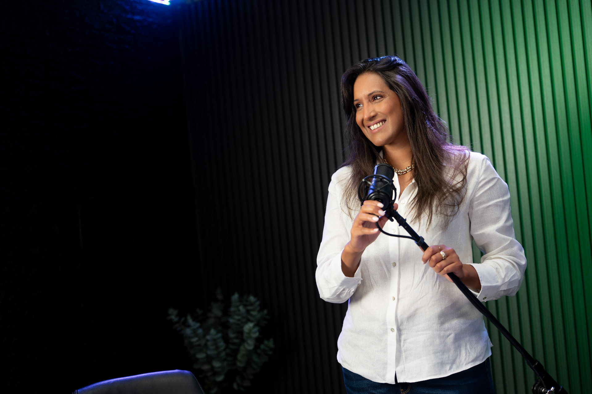 Dra. Nicole Veras — Co-conducción clínica